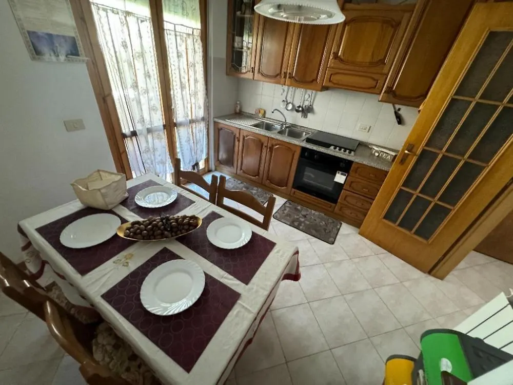 Habitación en casa particular Apartamento Bellissima Stanza Con Parcheggio Gratuito Cinquale Italia