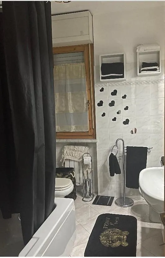 Bellissima Stanza Con Parcheggio Gratuito Apartment Cinquale Homestay