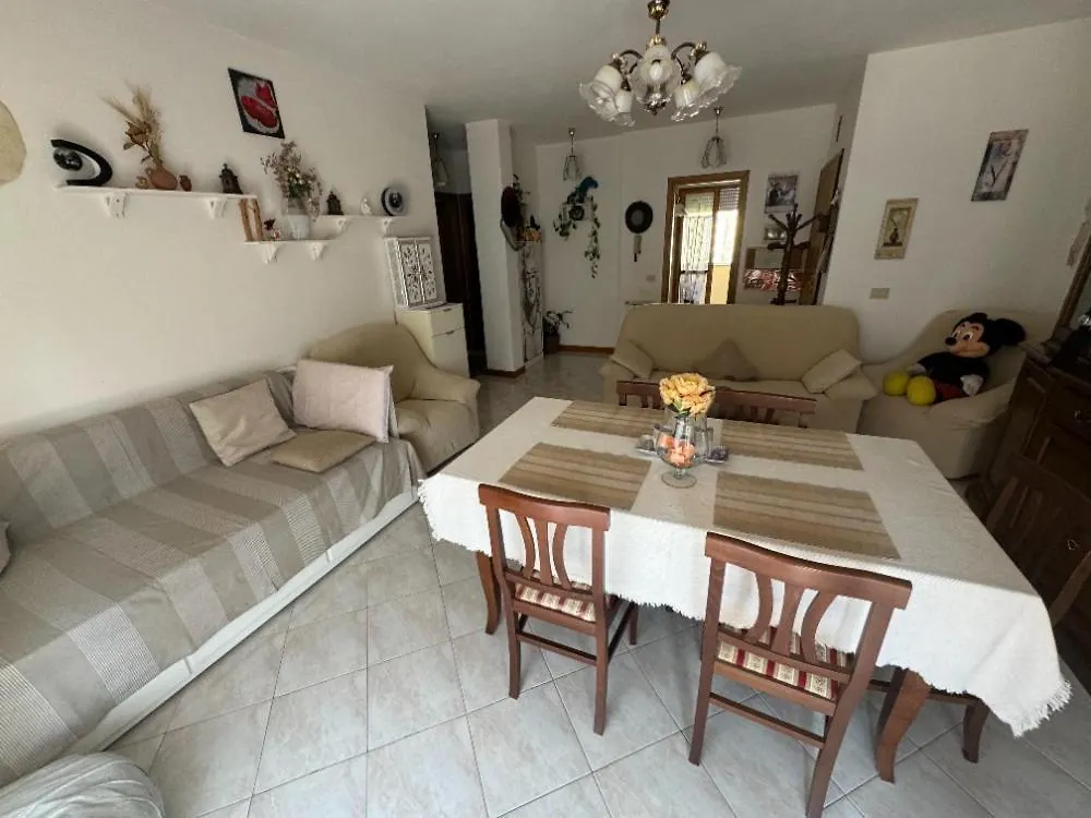 Homestay Bellissima Stanza Con Parcheggio Gratuito Apartment Cinquale